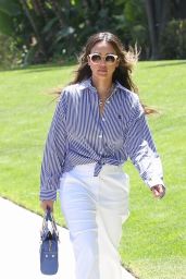 Jessica Alba Looks Fashionable in Beverly Hills 05-10-2024