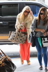 Jessica Simpson Shows Off Her 100 Pound Weight Loss in a Vintage Faux Fur Coat and Long Dress 05-29-2024