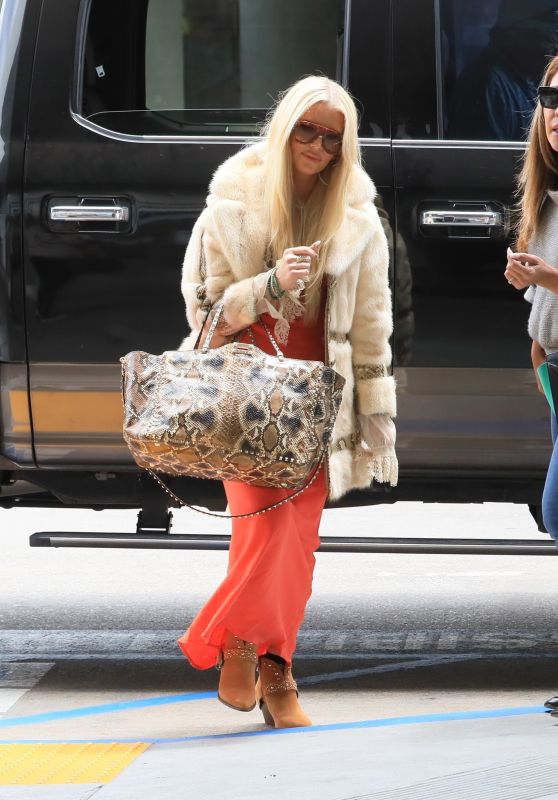 Jessica Simpson Shows Off Her 100 Pound Weight Loss in a Vintage Faux Fur Coat and Long Dress 05-29-2024