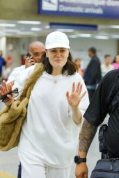 Jessie J Arriving at Galeao Airport in Rio de Janeiro 05-01-2024