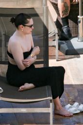 Jessie J in Bikini Top at the Pool - Rio de Janeiro 05-03-2024