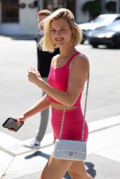 Joy Corrigan Shows off Her Toned Figure in Pink Gym Wear in Beverly Hills 05-08-2024