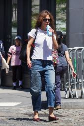 Katie Holmes Urban Fashion - New York 05-07-2024