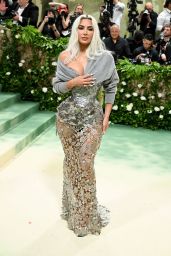 Kim Kardashian at Met GAla 2024 (more photos)