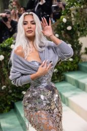 Kim Kardashian at Met GAla 2024 (more photos)