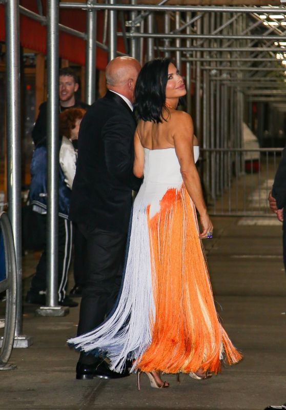 Lauren Sanchez and Jeff Besoz Arriving at a Met Gala After Party in New York 05-06-2024