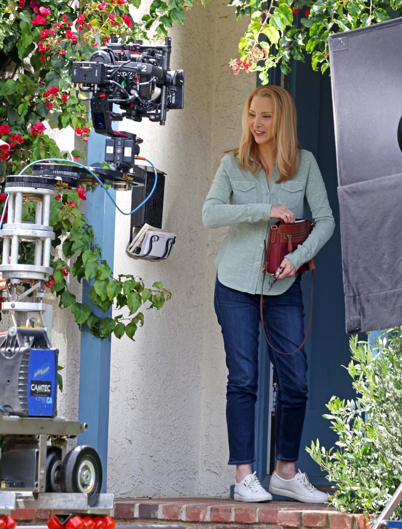 Lisa Kudrow Films a Scene for the Netflix Series "No Good Deed" in Los