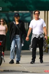 Lisa Rinna and Harry Hamlin Enjoy a Casual Stroll in New York 05-06-2024