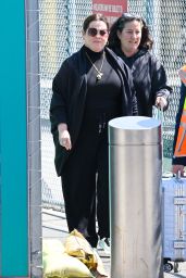 Melissa McCarthy Arriving at JFK Airport in New York 05-01-2024