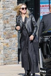 Michelle Pfeiffer at the Construction Site of Her New Eco-home Store in LA 05-08-2024