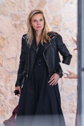 Michelle Pfeiffer at the Construction Site of Her New Eco-home Store in LA 05-08-2024