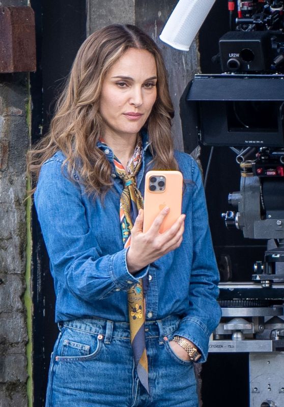 Natalie Portman on the Set of "Fountain of Youth" in London 05-24-2024