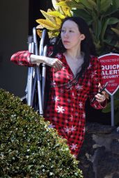Noah Cyrus at Her Home in Los Angeles 04-29-2024