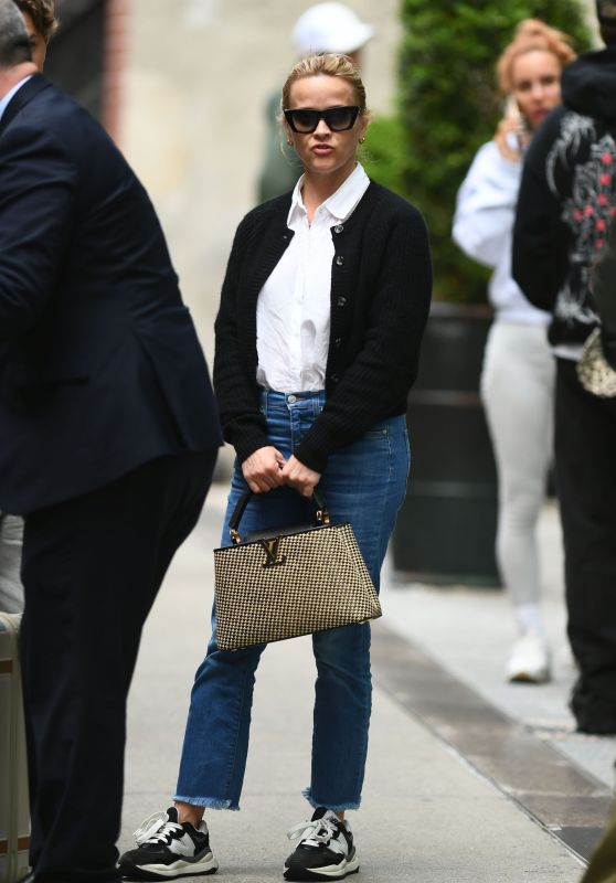 Reese Witherspoon Out in New York 05-13-2024