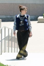 Rooney Mara Out in Los Angeles 05-07-2024