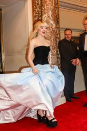 Sabrina Carpenter at Met Gala 2024