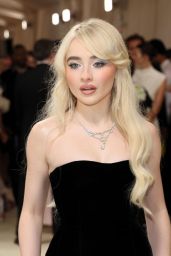 Sabrina Carpenter at Met Gala 2024