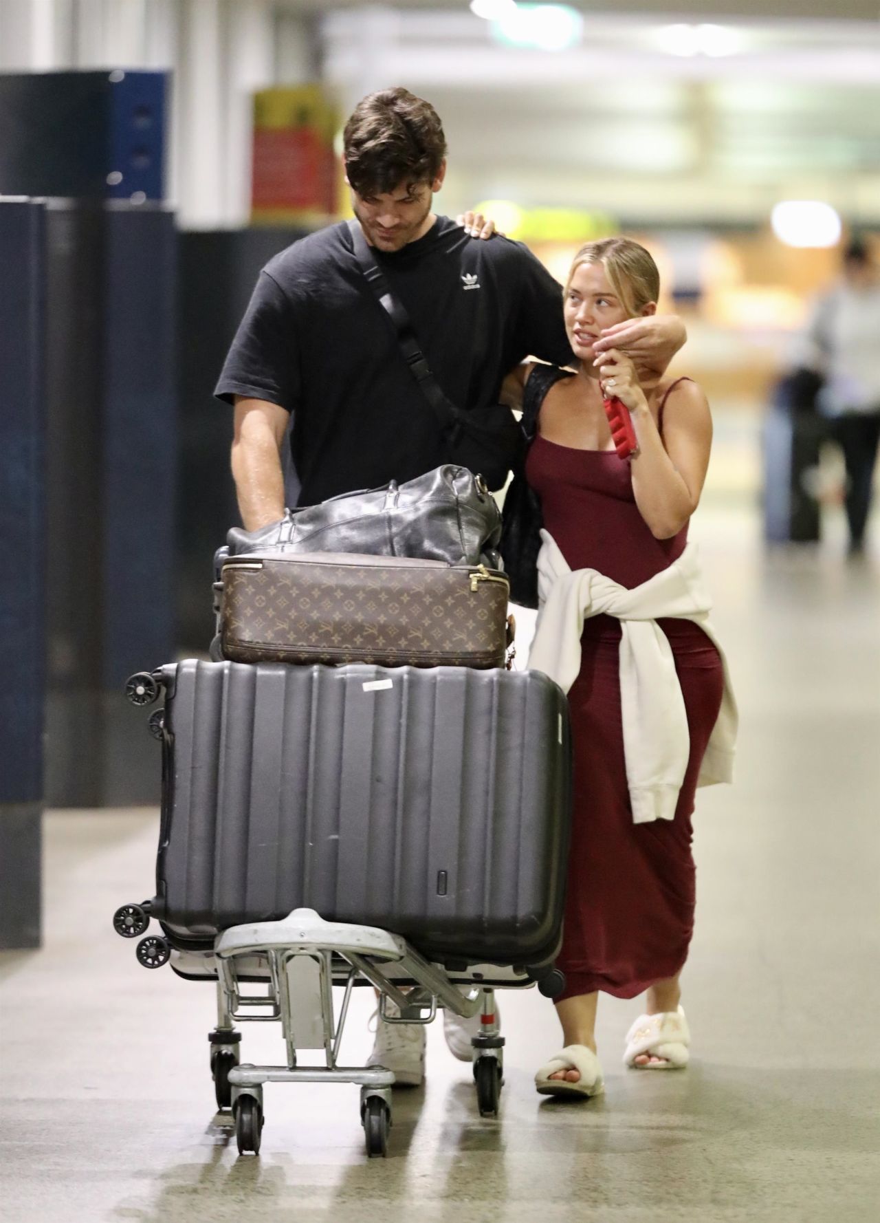 Tammy Hembrow and Matt Zukowski at Brisbane Airport 05-26-2024 • CelebMafia