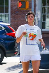 Taylor Hill Out in New York 05-08-2024
