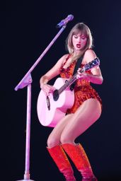 Taylor Swift - The Eras Tour in Paris 05-12-2024