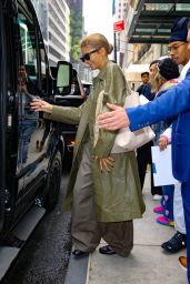 Zendaya Signs Autographs in NYC 05-06-2024