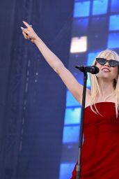 Carly Rae Jepsen - 2024 Governors Ball in Queens 06-08-2024