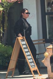Demi Lovato Leaving a Coffee Date in Studio City 06-18-2024