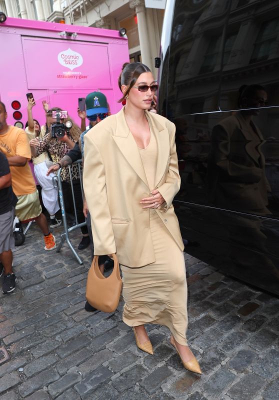 Hailey Rhode Bieber Arriving at her Rhode Skin Pop up in Soho, New York 06-23-2024