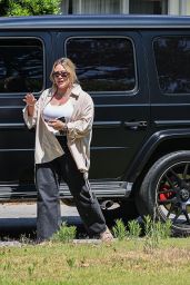 Hilary Duff Visit a Friend in Toluca Lake 06-27-2024