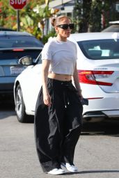 Jennifer Lopez Out in Los Angeles 06-08-2024