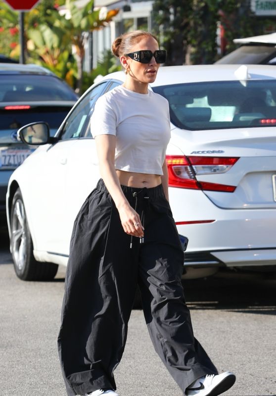 Jennifer Lopez Out in Los Angeles 06-08-2024