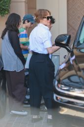 Jennifer Lopez Returns The Maybourne Hotel in Beverly Hills 06-29-2024