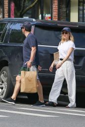 Jenny Mollen Out in New York 06-03-2024
