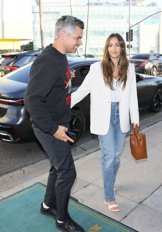 Jessica Alba and Cash Warren Arriving at La Dolce Vita Restaurant in Beverly Hills 06-10-2024