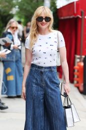 Kathryn Newton Arrives at the Chanel Tribeca Festival Women’s Lunch in New York 06-07-2024
