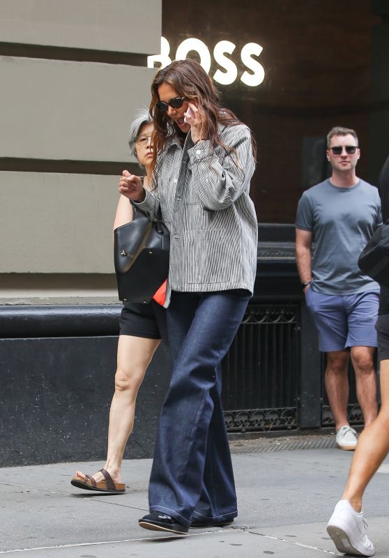 Katie Holmes Leaving an A.P.C. Clothing Event in New York 06-05-2024