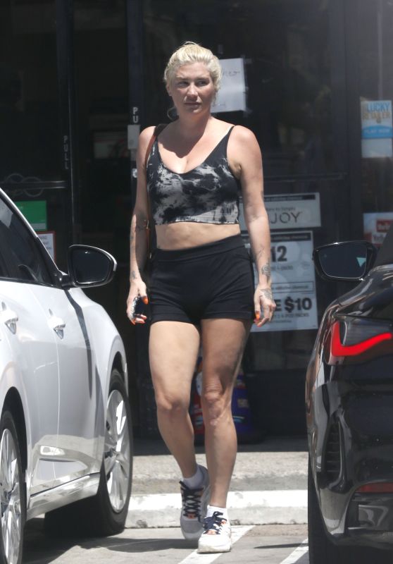 Kesha in a Stylish Black and Grey Rie-dye Sports Bra in Los Angeles 06-25-2024