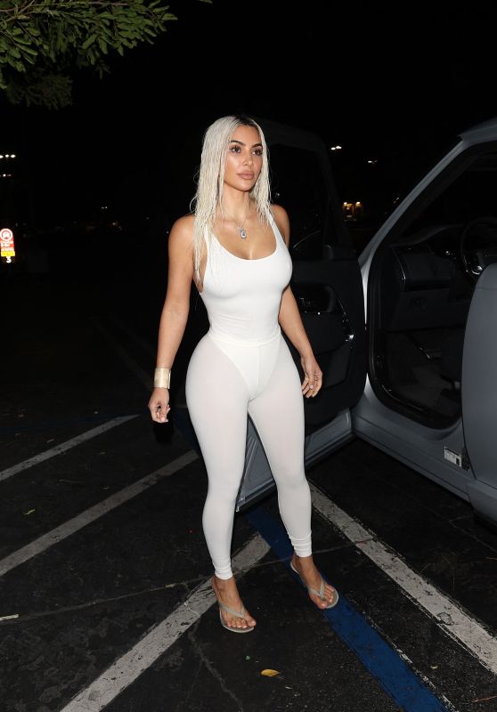 Kim Kardashian Leaving Pavilions Supermarket in West Hollywood 06-18-2024