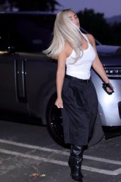 Kim Kardashian Wears Fashionable Pants and Chic Look in Los Angeles 06-11-2024