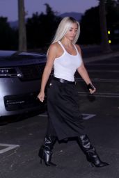 Kim Kardashian Wears Fashionable Pants and Chic Look in Los Angeles 06-11-2024