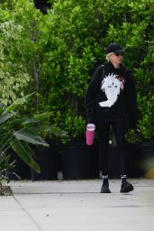 Kimberly Stewart Heads to the Gym in Los Angeles 06-10-2024