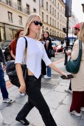 Lila Grace Moss in Casual Chic Style Out in Paris 06-22-2024