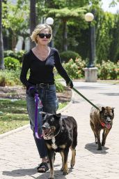 Melanie Griffith Out in a Park in Beverly Hills 06-18-2024