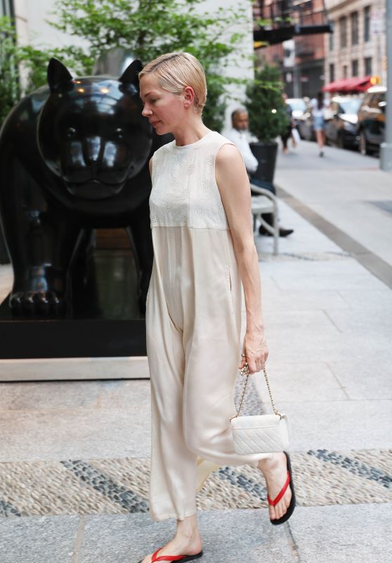 Michelle Williams in Elegant Cream Jumpsuit Out for Vogue Dinner Party in New York 06-03-2024
