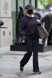 Reese Witherspoon Out in SoHo New York 06-11-2024