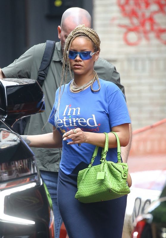 Rihanna Arriving at a Private Apartment in New York 06-06-2024