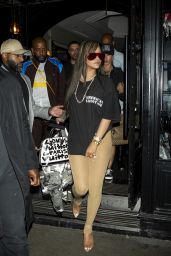 Rihanna’s Effortlessly Chic Parisian Night Out: A Masterclass in Casual Elegance