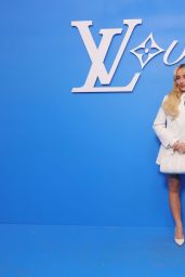Sabrina Carpenter - Louis Vuitton Menswear Spring/Summer 2025 at Paris Fashion Week