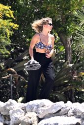 Sydney Sweeney Wearing a Bikini - Florida 06-07-2024