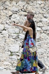 Vick Hope Stroll Through the Streets of the Historic Centre of Sitges 06-02-2024